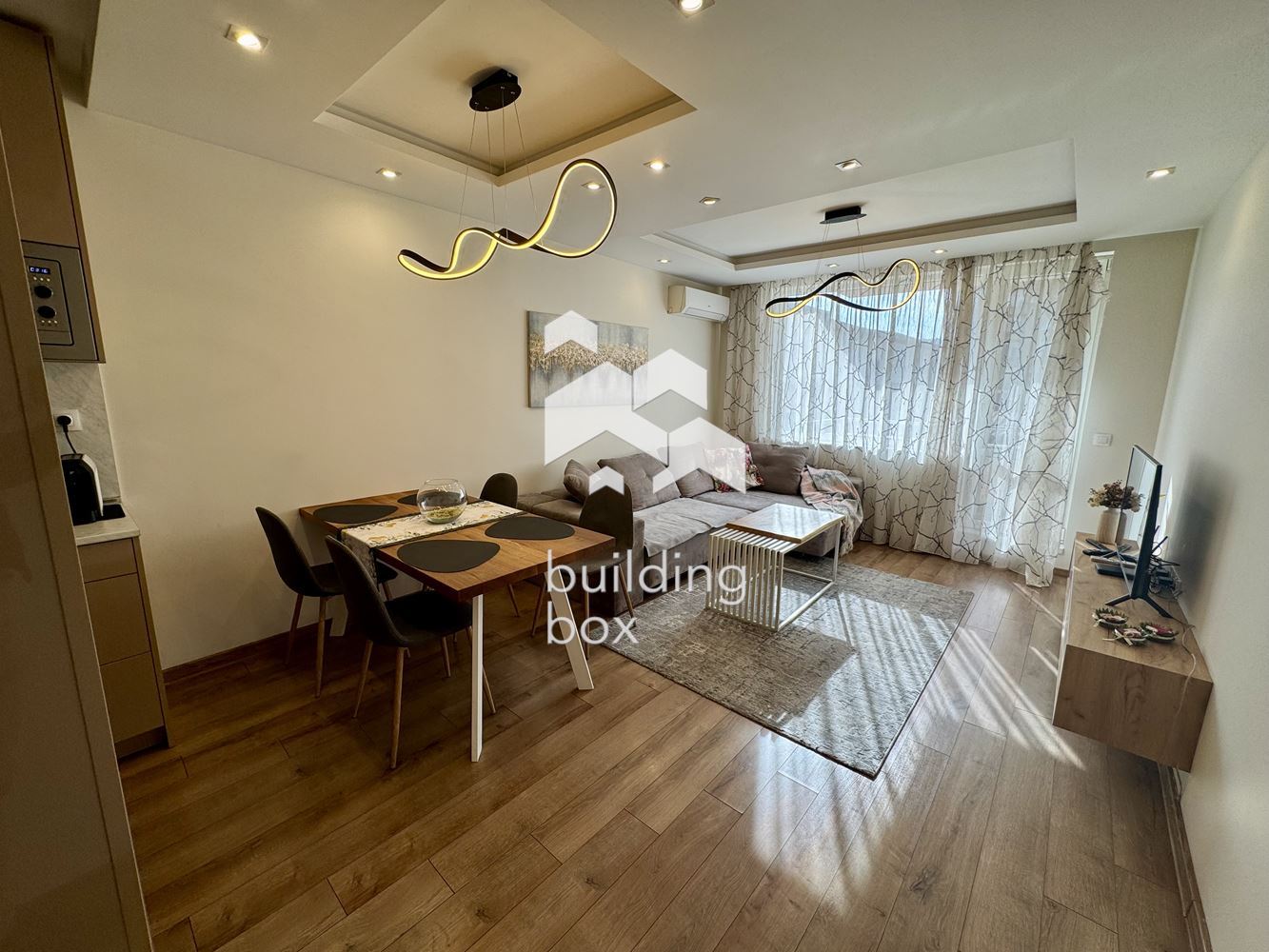 Луксозен двустаен в Центъра - 0