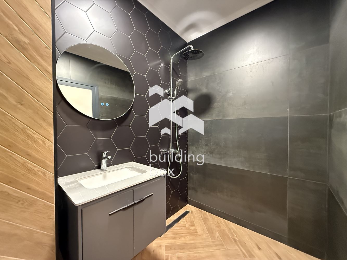 Тристаен апартамент с АКТ16 - център на гр. Пловдив - 0