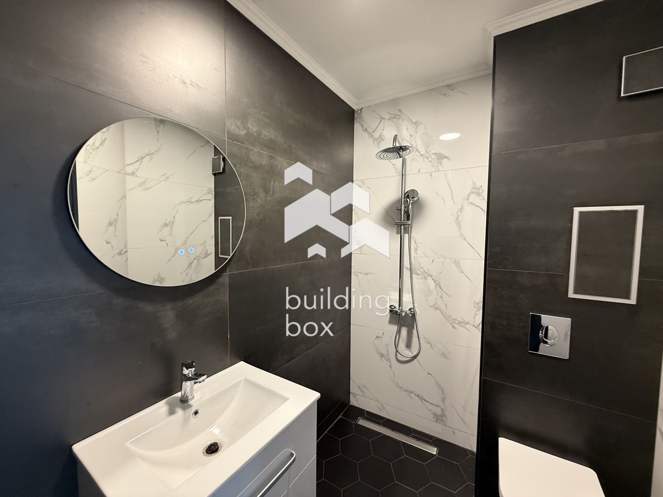 Обзаведен двустаен апартамент в центъра на гр. Пловдив - 0