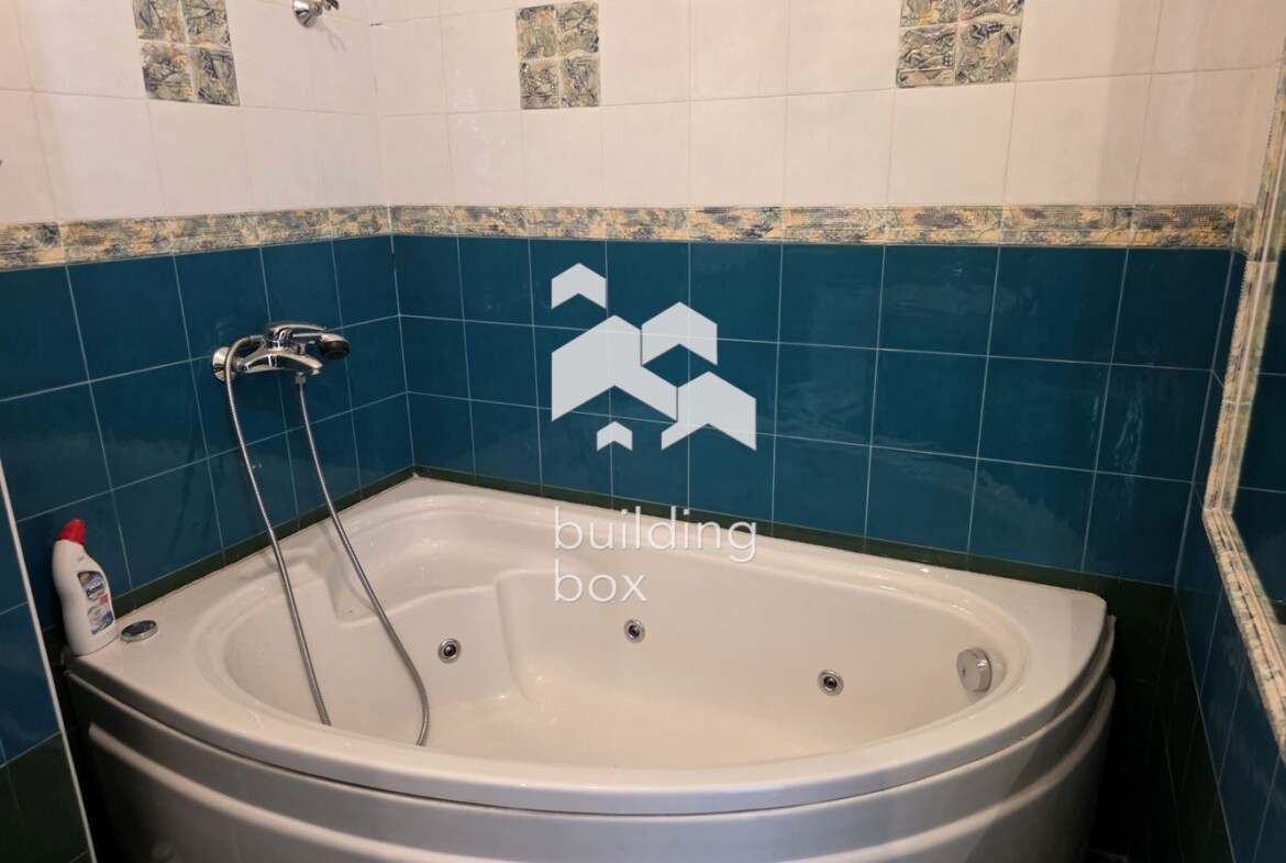 Тристаен апартамент - кв. Стрелбище - 0