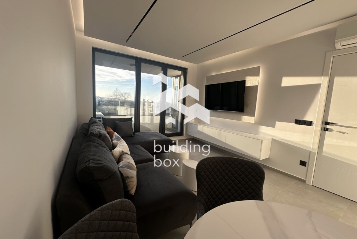 Стилен двустаен апартамент в Кръстова Вада - 0