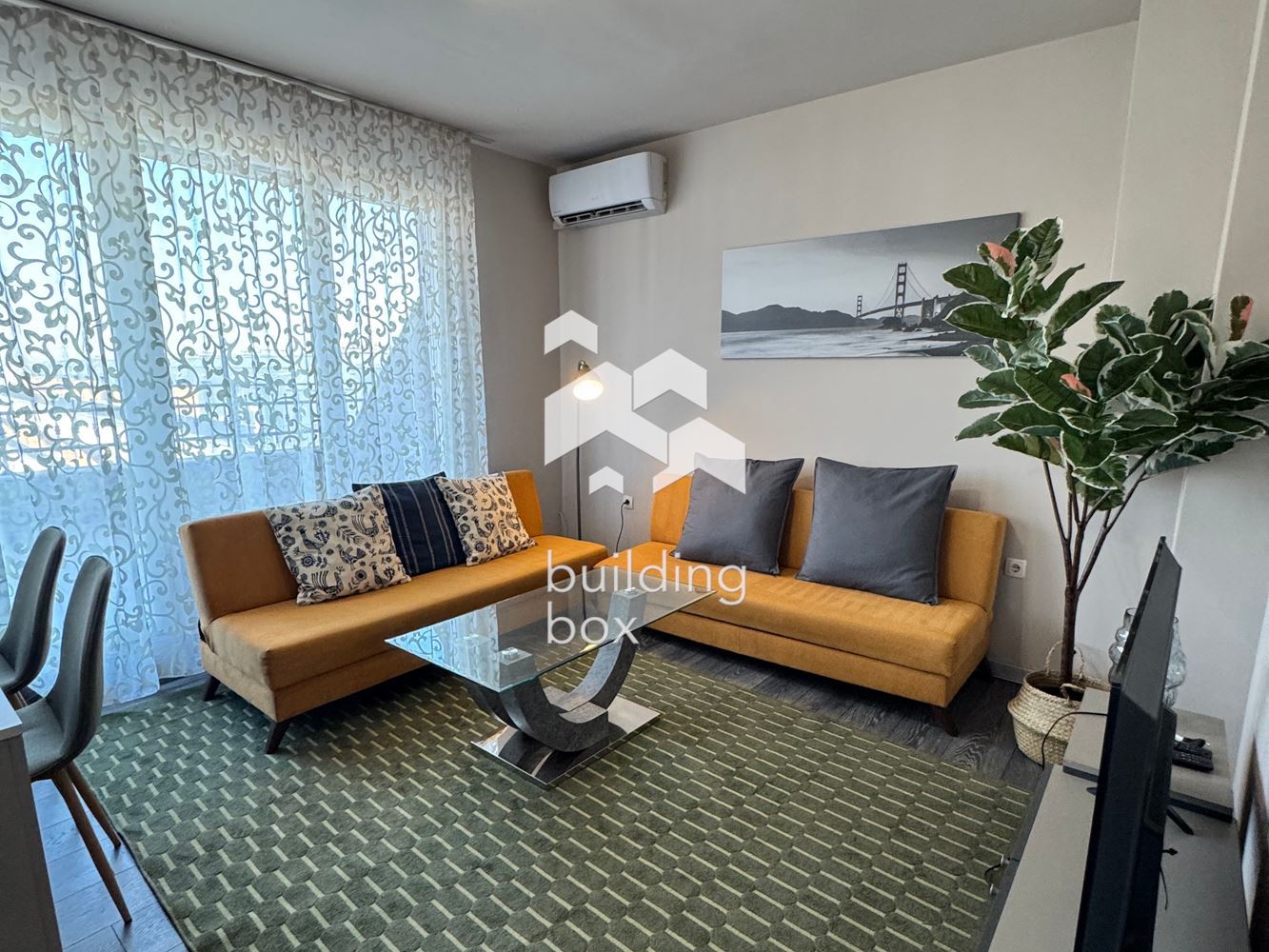 Многостаен апартамент в затворен комплекс в кв. Кръстова вада - 0