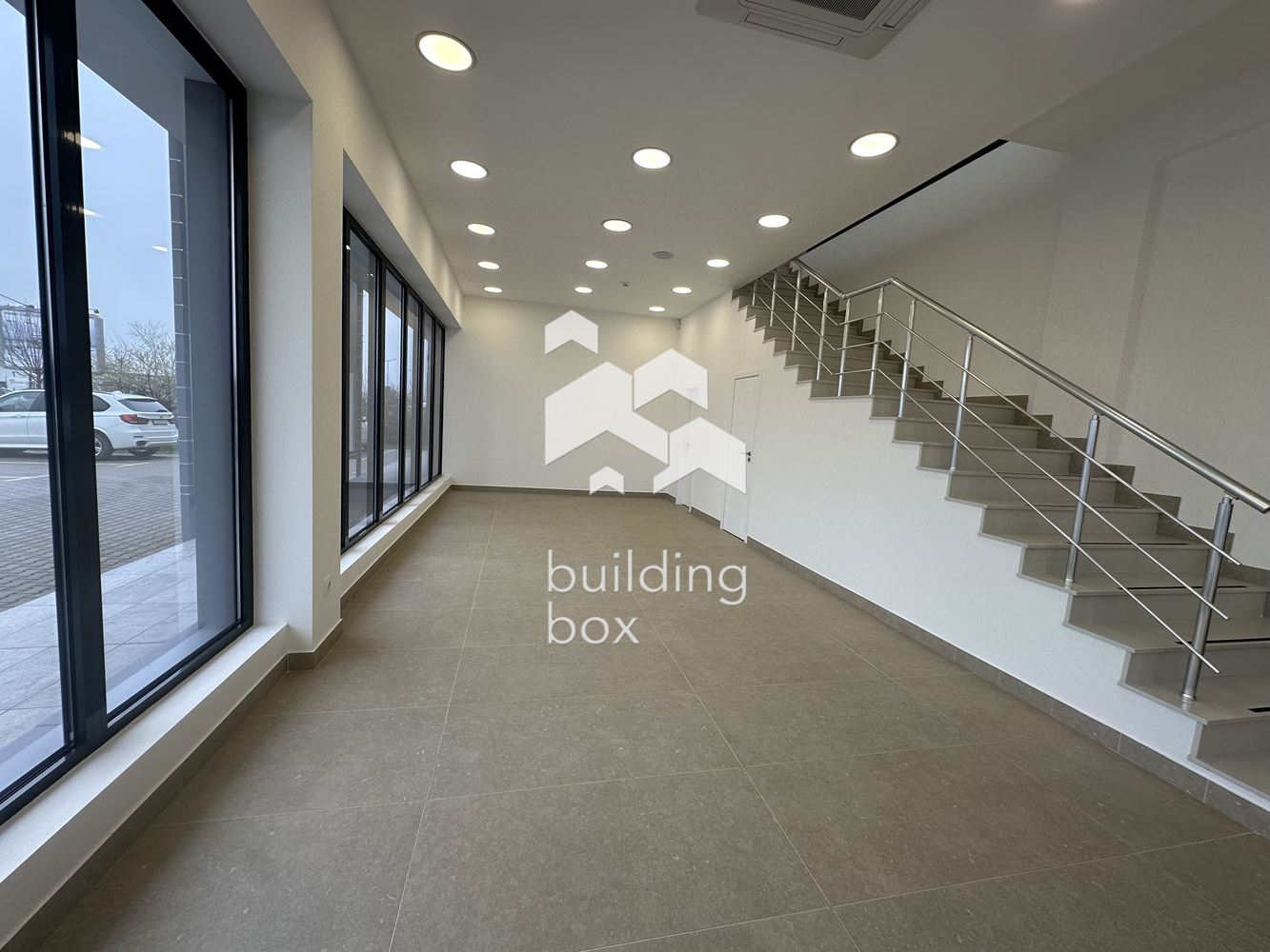 Сграда с потенциал на първа линия на бул. Европа - 0