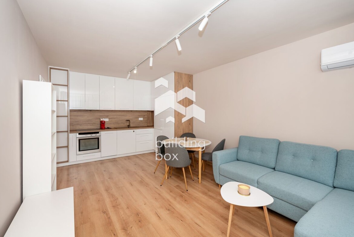 Двустаен обзаведен апартамент - кв. Христо Смирненски - 0