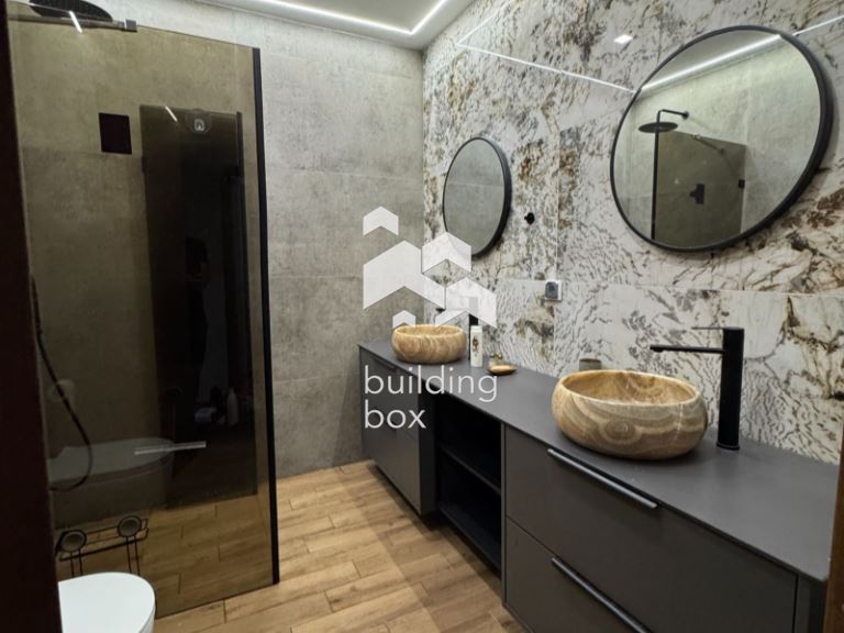 Просторен мезонет в затворен комплекс в Кръстова вада - 0