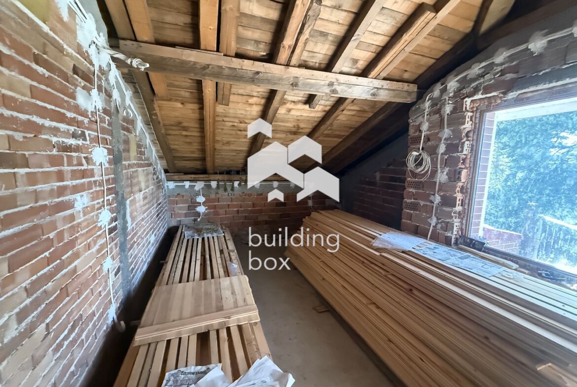 Къща с потенциал за дом или доход - местност Бяла Черква, над хижа Здравец - 0