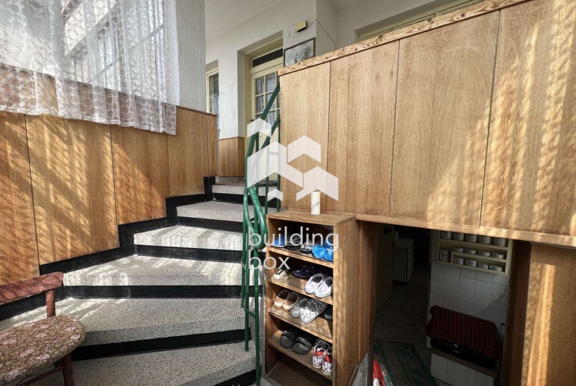 Етаж от къща в гр. Хисаря - 0