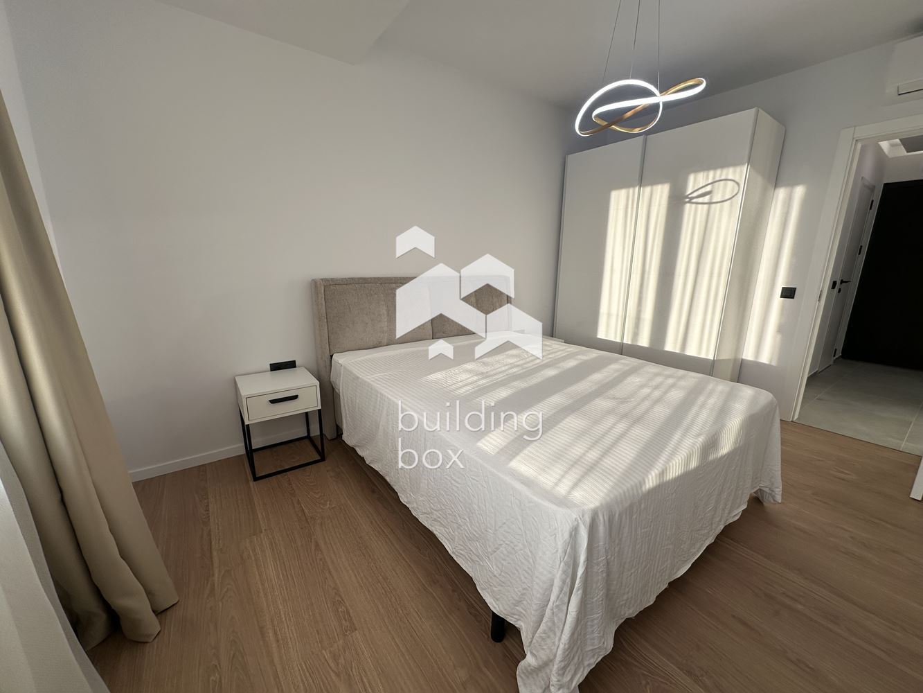 Стилен двустаен апартамент в Кръстова Вада - 0