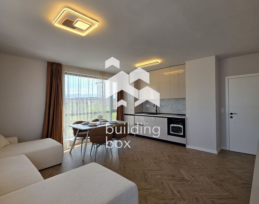 Тристаен апартамент в кв.Тракия. - 0