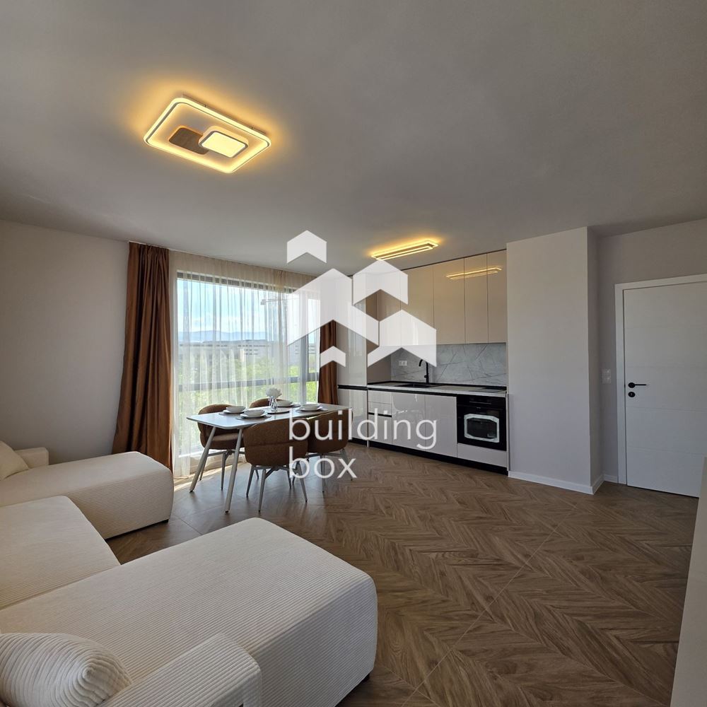 Тристаен апартамент в кв.Тракия. - 0