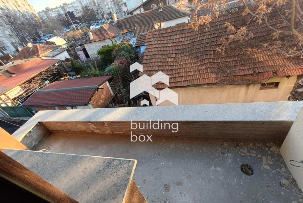 Апартамент с 3 спални - ж.к. Сухата река - 0