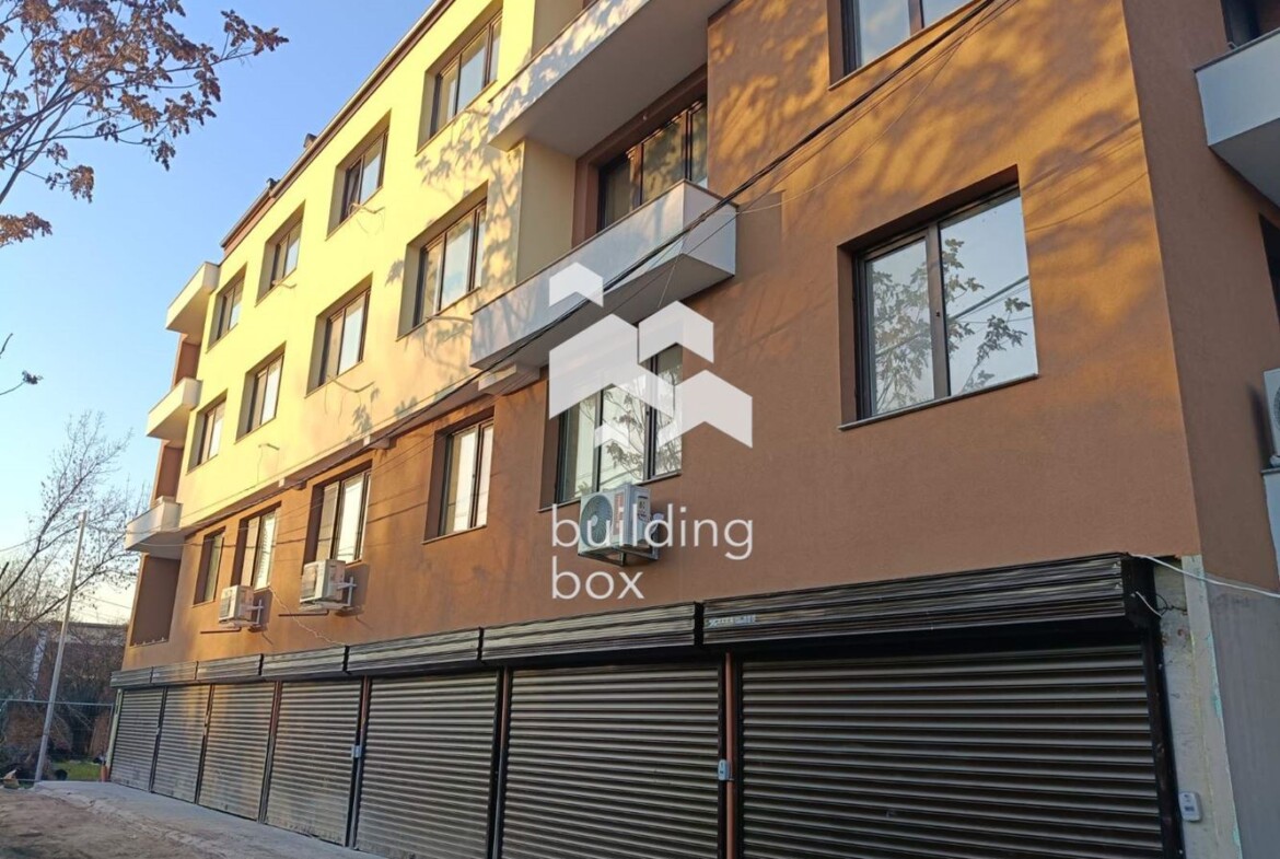 Апартамент с 3 спални - ж.к. Сухата река - 0