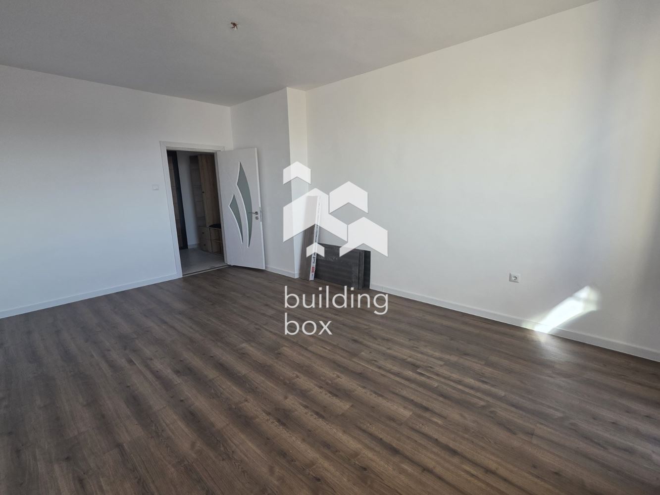 Ремонтиран тристаен апартамент с панорамна гледка