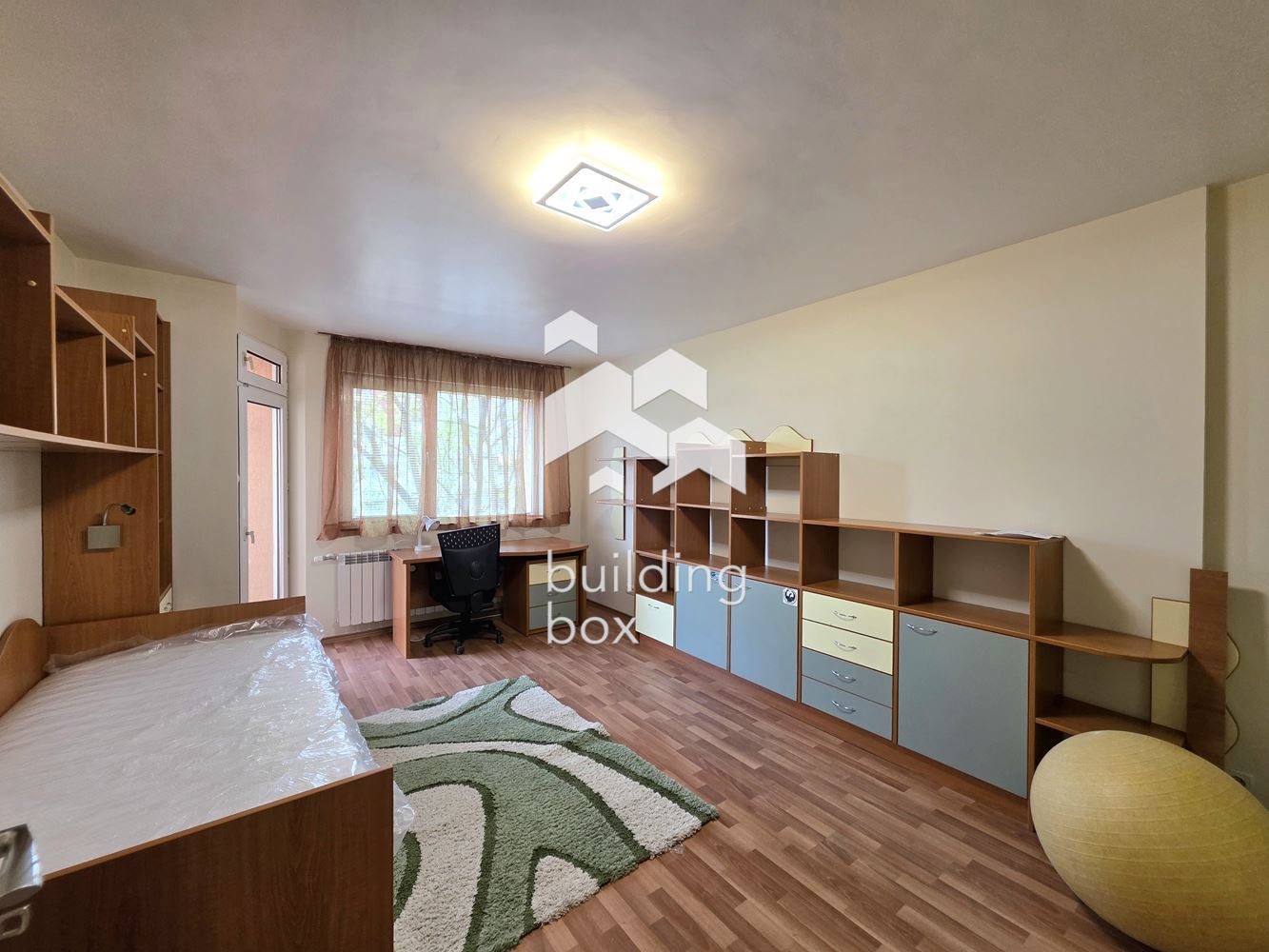 Многостаен апартамент в кв. Белите брези - 0