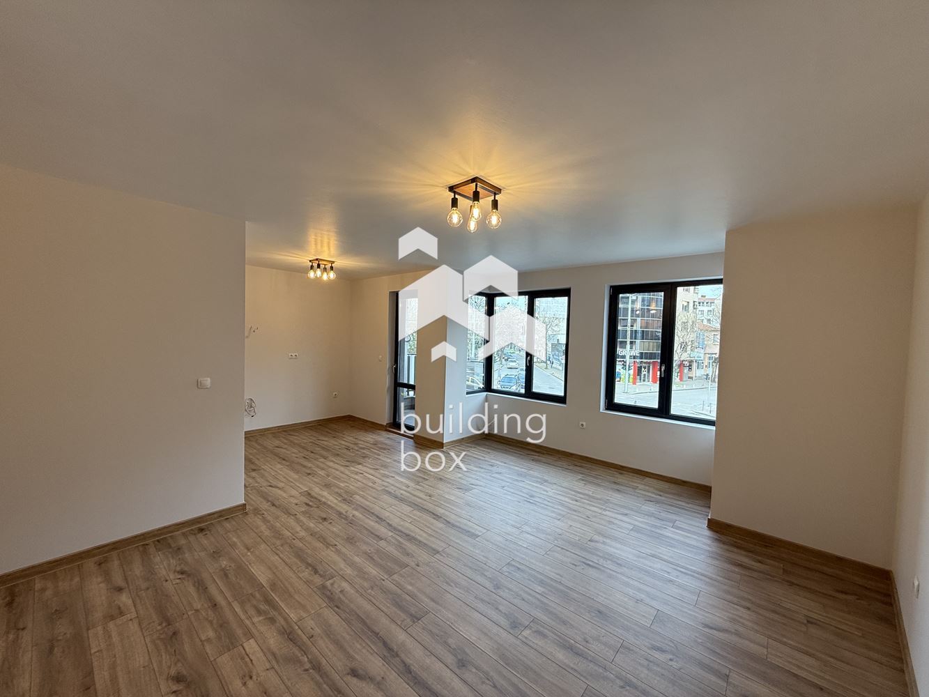 Тристаен апартамент с АКТ16 – център на гр. Пловдив