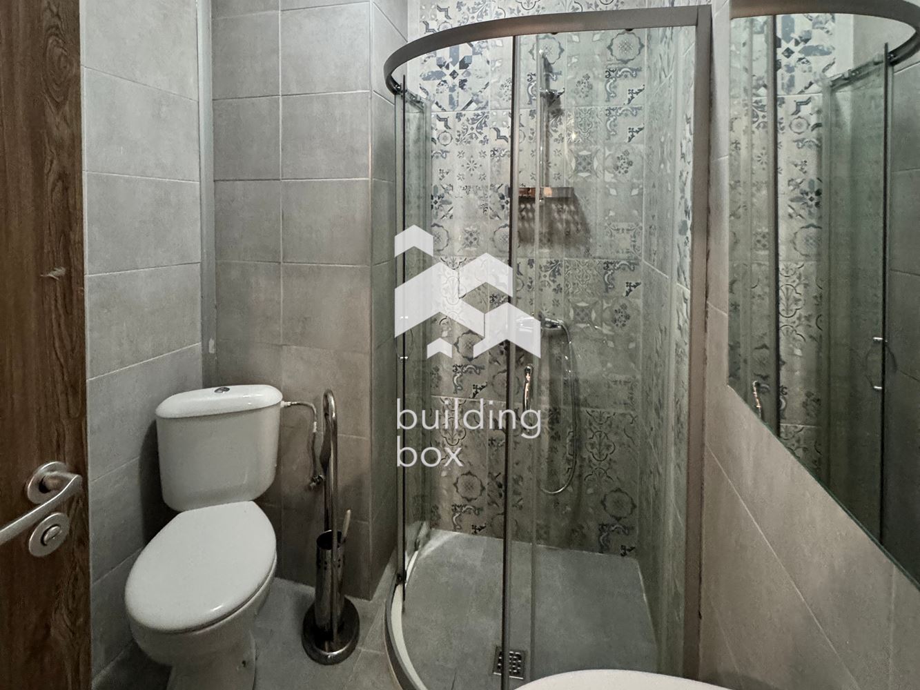 Многостаен апартамент в затворен комплекс в кв. Кръстова вада - 0