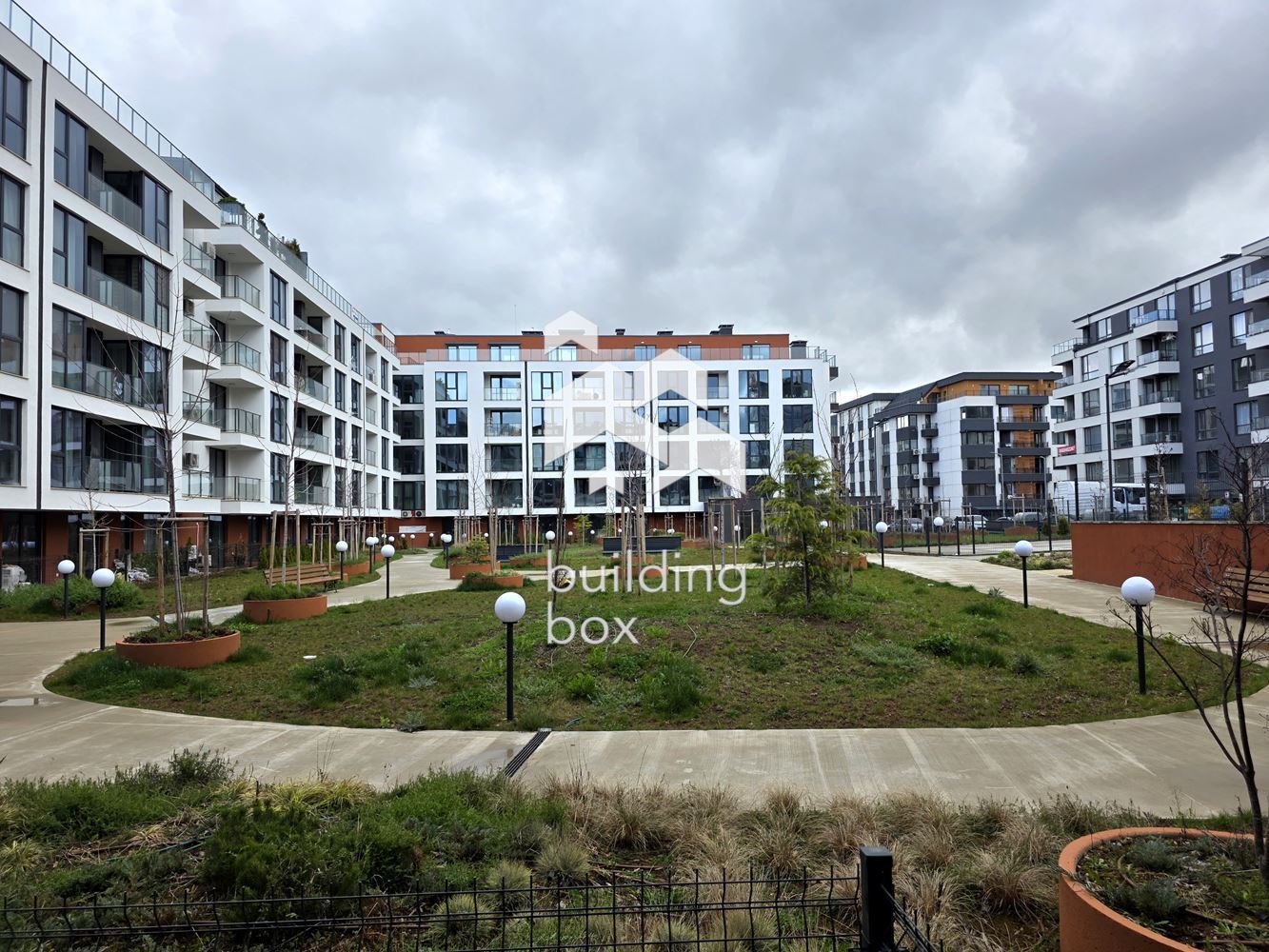 Просторен, качествено завършен двустаен апартамент с паркомясто в к-с Далия Резидънс - 0