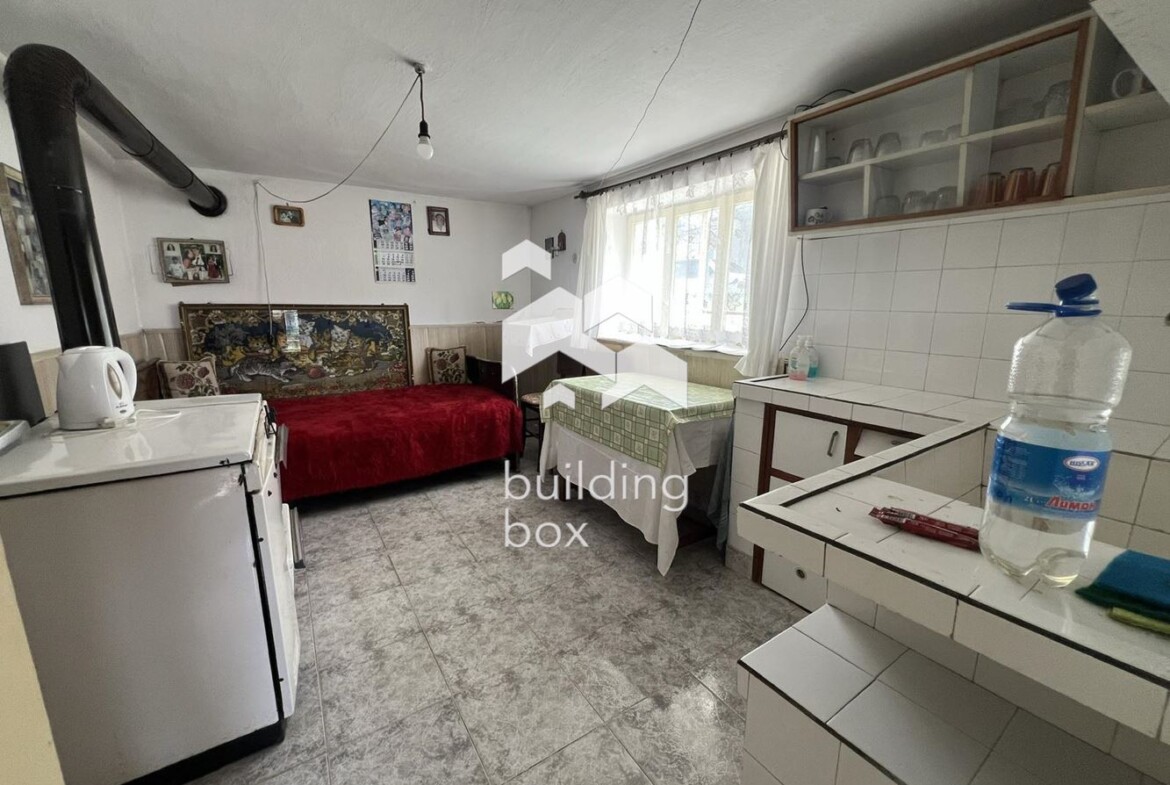 Етаж от къща в гр. Хисаря - 0