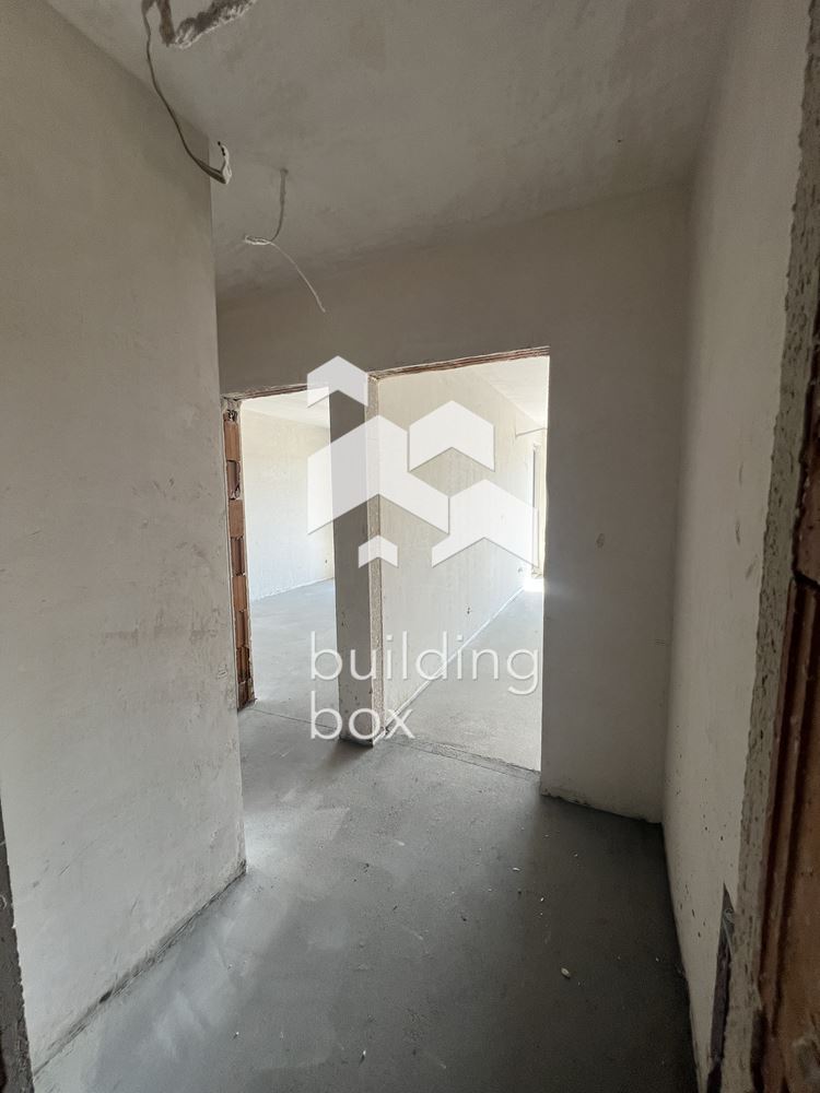 Тристаен апартамент в нова модерна сграда – Централна София - 0