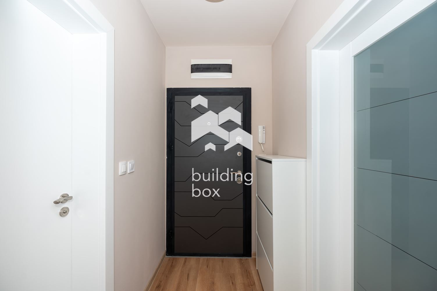 Двустаен обзаведен апартамент - кв. Христо Смирненски - 0