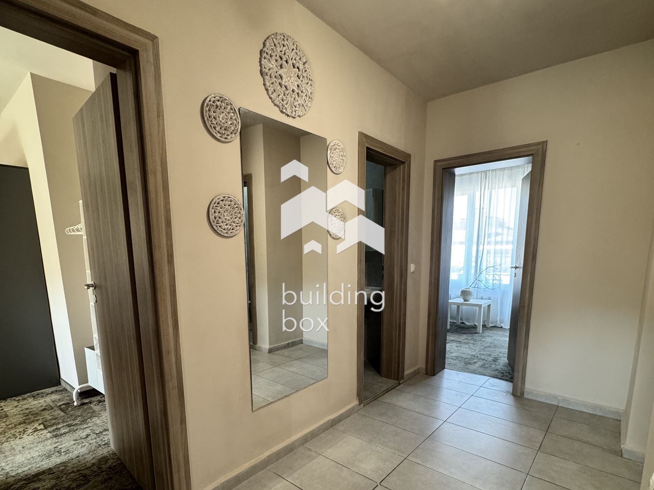 Многостаен апартамент в затворен комплекс в кв. Кръстова вада - 0