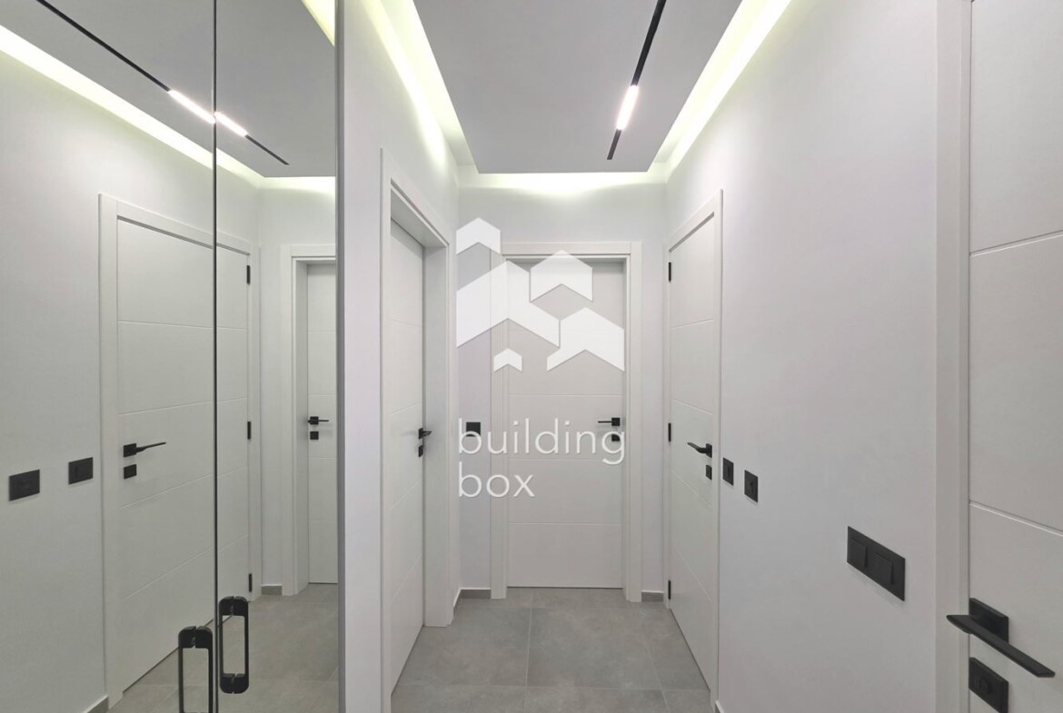 Стилен двустаен апартамент в Кръстова Вада - 0