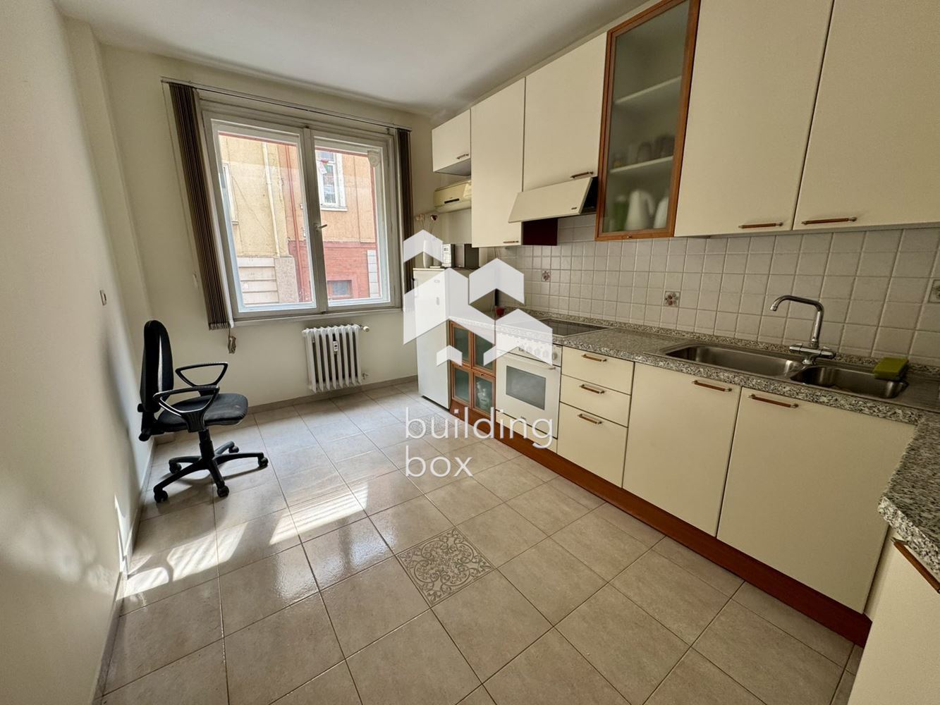 Офис/ Кантора под наем в ТОП център - 0