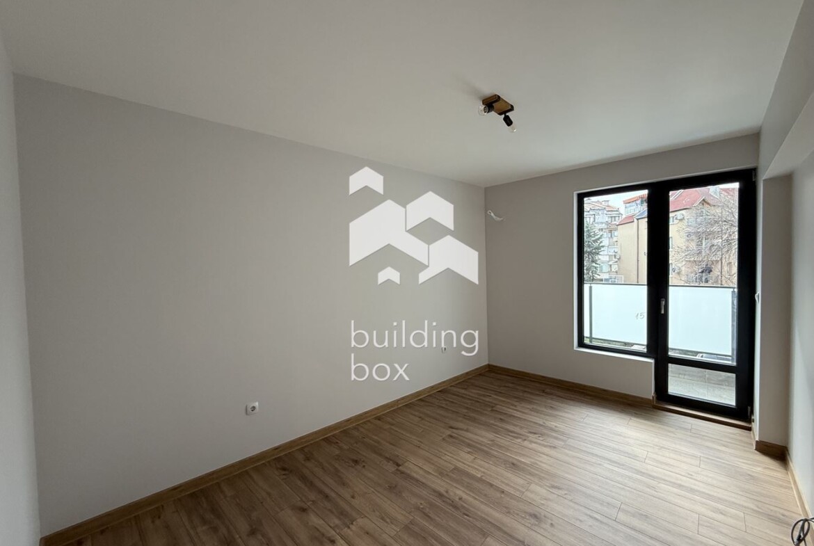 Тристаен апартамент с АКТ16 - център на гр. Пловдив - 0