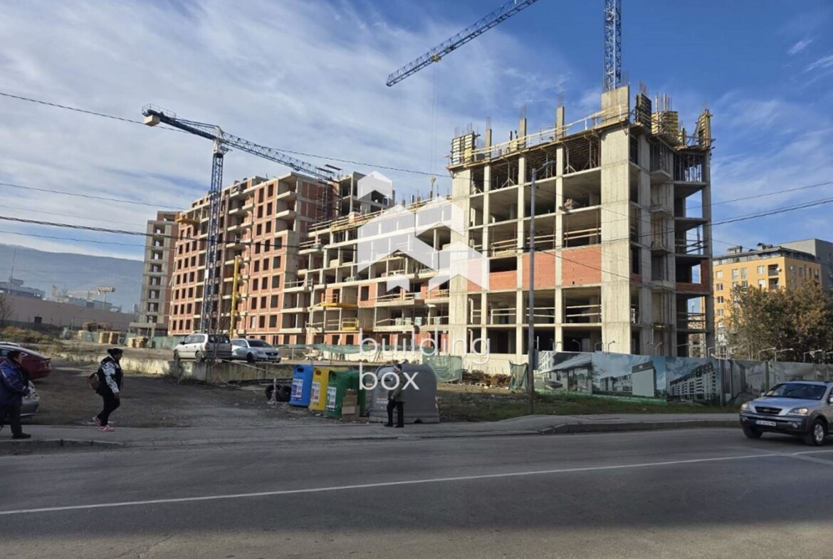 Просторен двустаен апартамент - ж.к. Младост 4 - 0