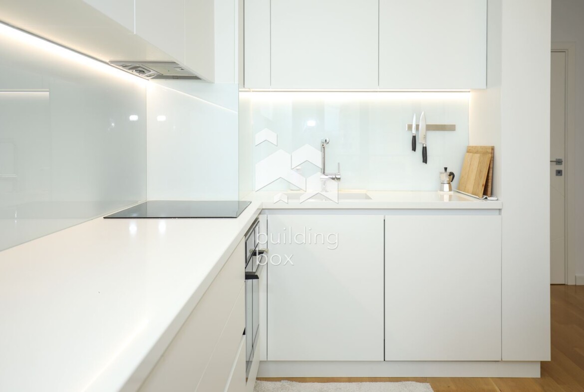 Тристаен апартамент - кв. Кръстова вада - 0