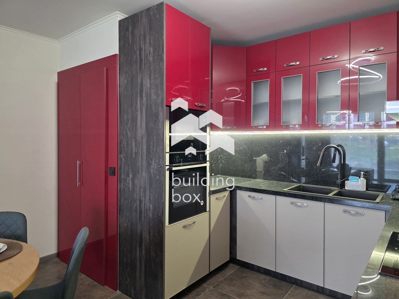 Просторен, качествено завършен двустаен апартамент с паркомясто в к-с Далия Резидънс - 0