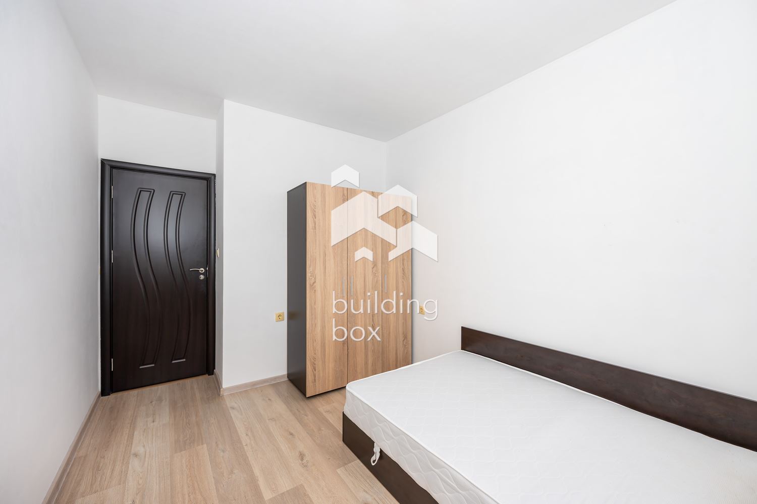 Тристаен обзаведен апартамент - 0