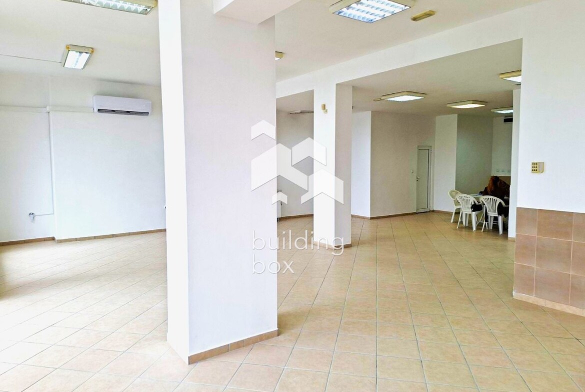 Голям функционален офис в кв.Владислав Варненчик - 0