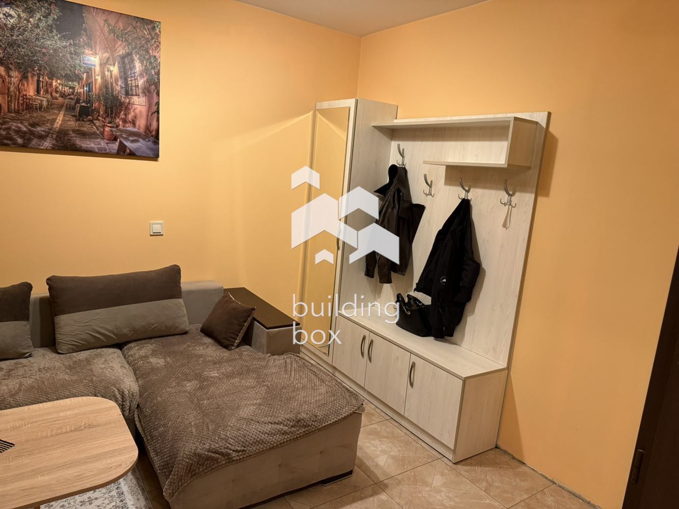 Маломерен Тристаен апартамент в Кръстова Вада - 0