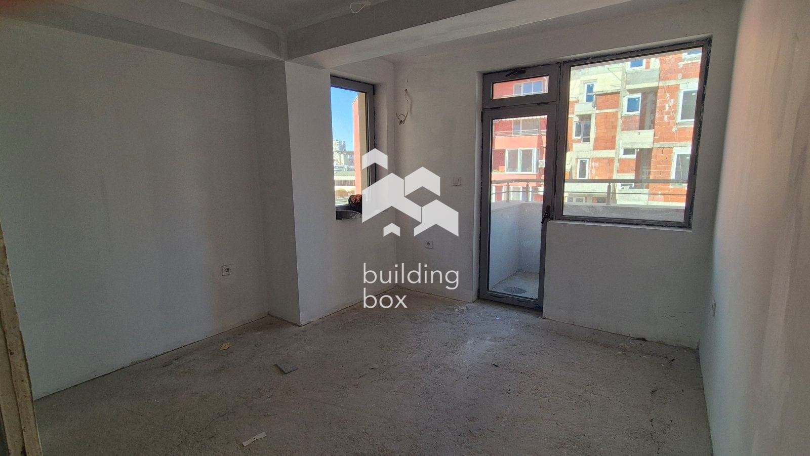 Апартамент с 3 спални в сграда с Акт 16 - 0