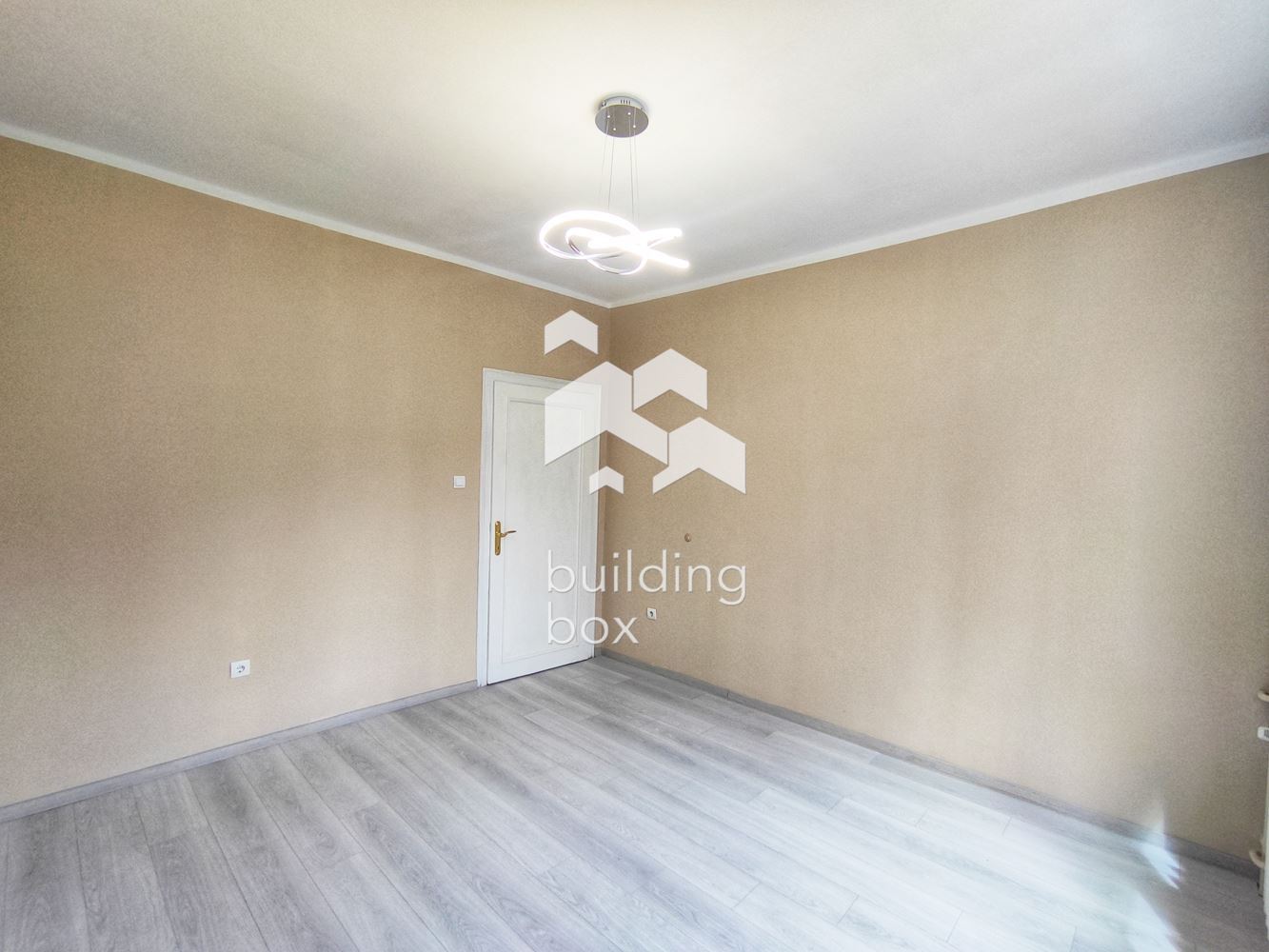 Светъл освежен двустаен апартамент/ офис на бул. Христо Ботев - 0