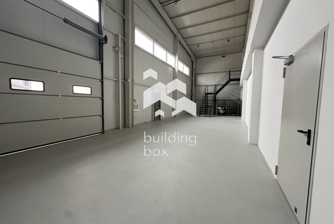 Сграда с потенциал на първа линия на бул. Европа - 0