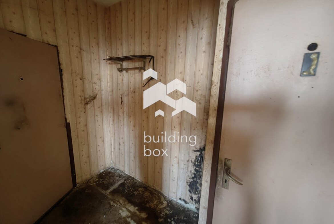 Тристаен саниран апартамент до Ефир 100 - 0