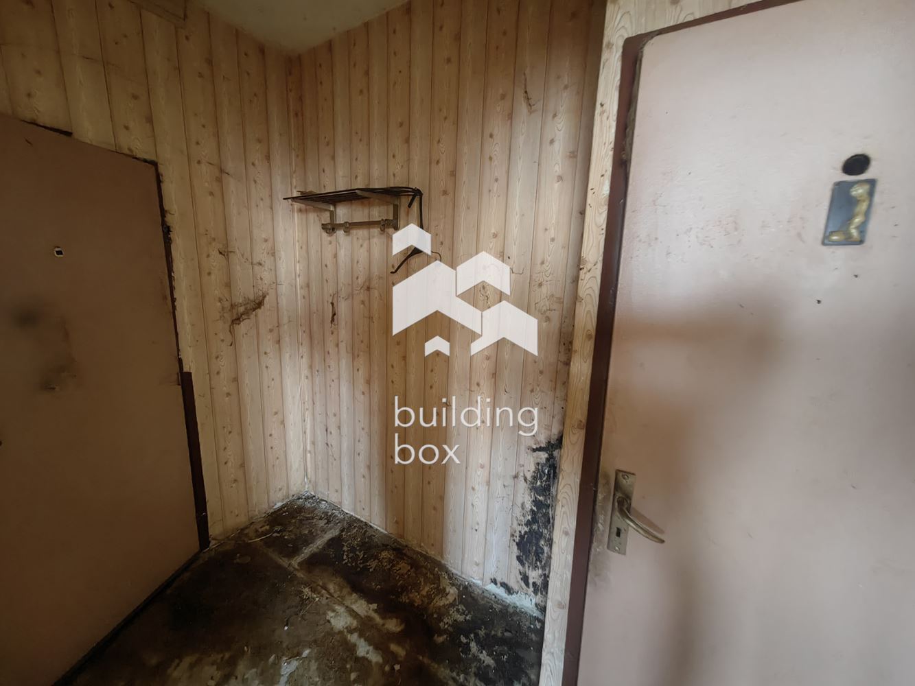 Тристаен саниран апартамент до Ефир 100 - 0