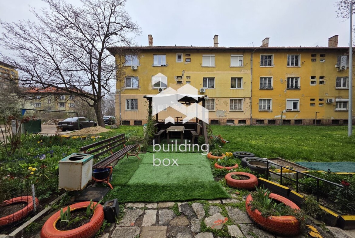 Гарсониера - ж.к. Лев Толстой - 0