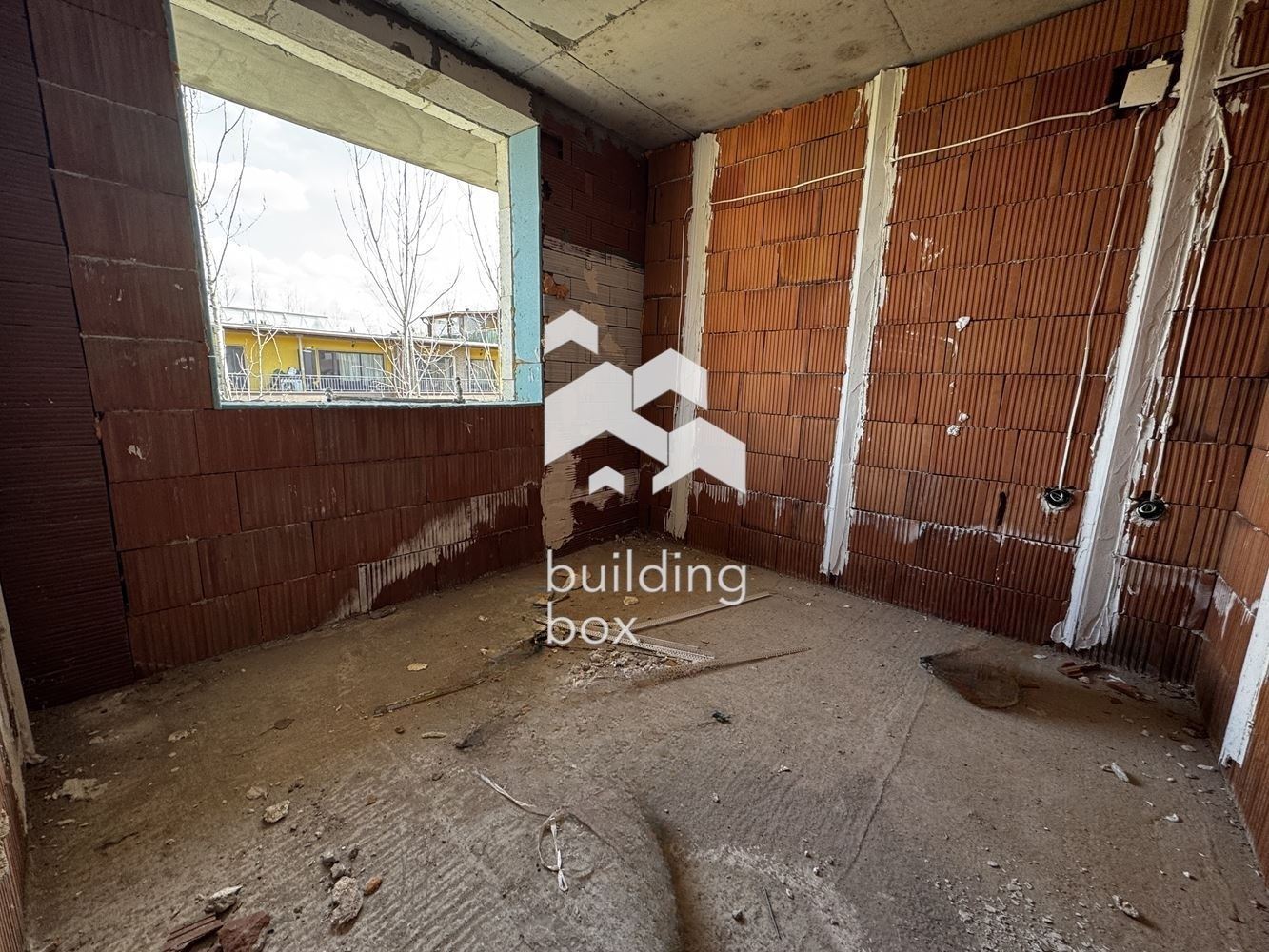 Инвестиционен двустаен апартамент - кв. Витоша - 0