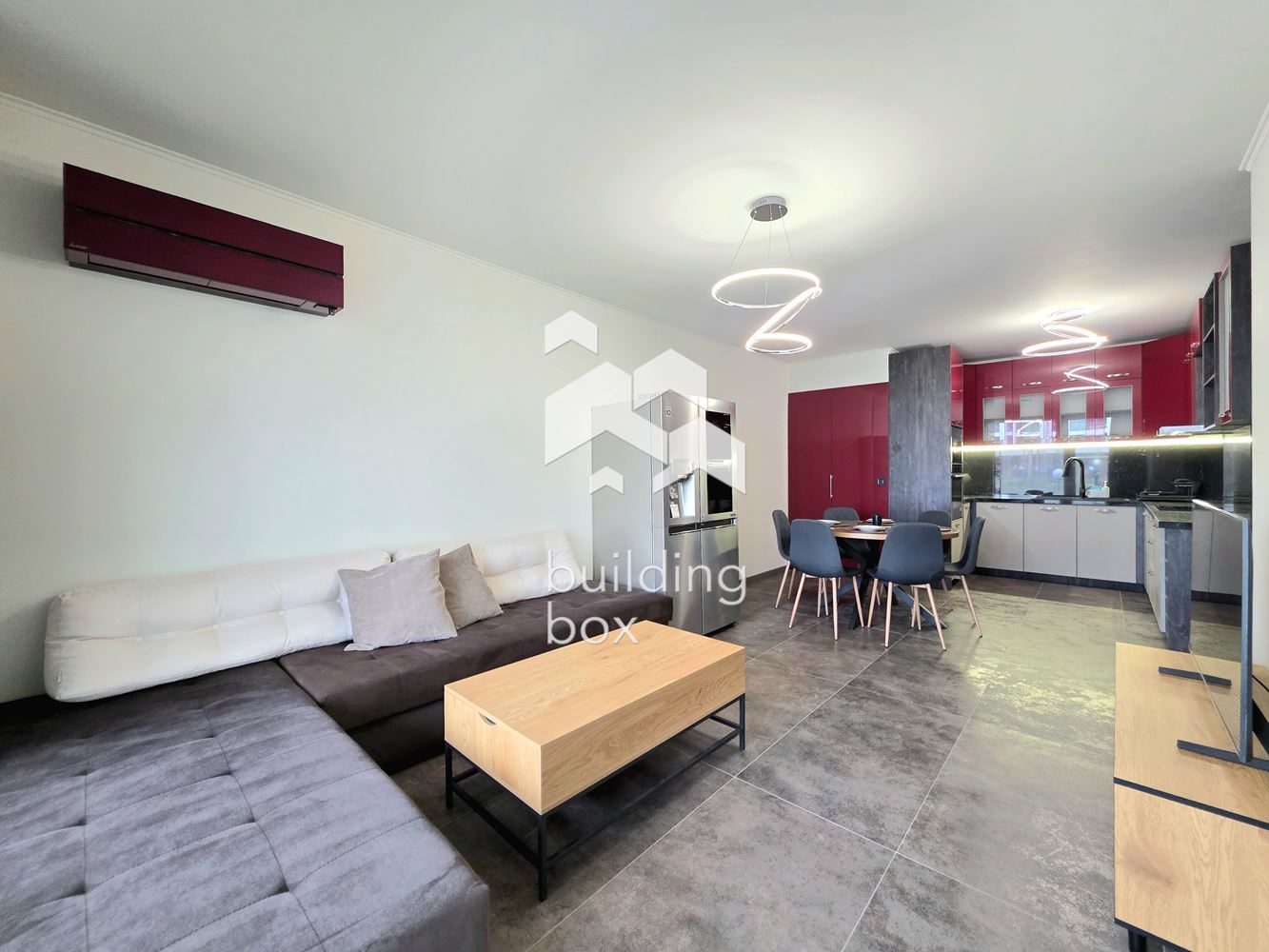 Просторен, качествено завършен двустаен апартамент с паркомясто в к-с Далия Резидънс