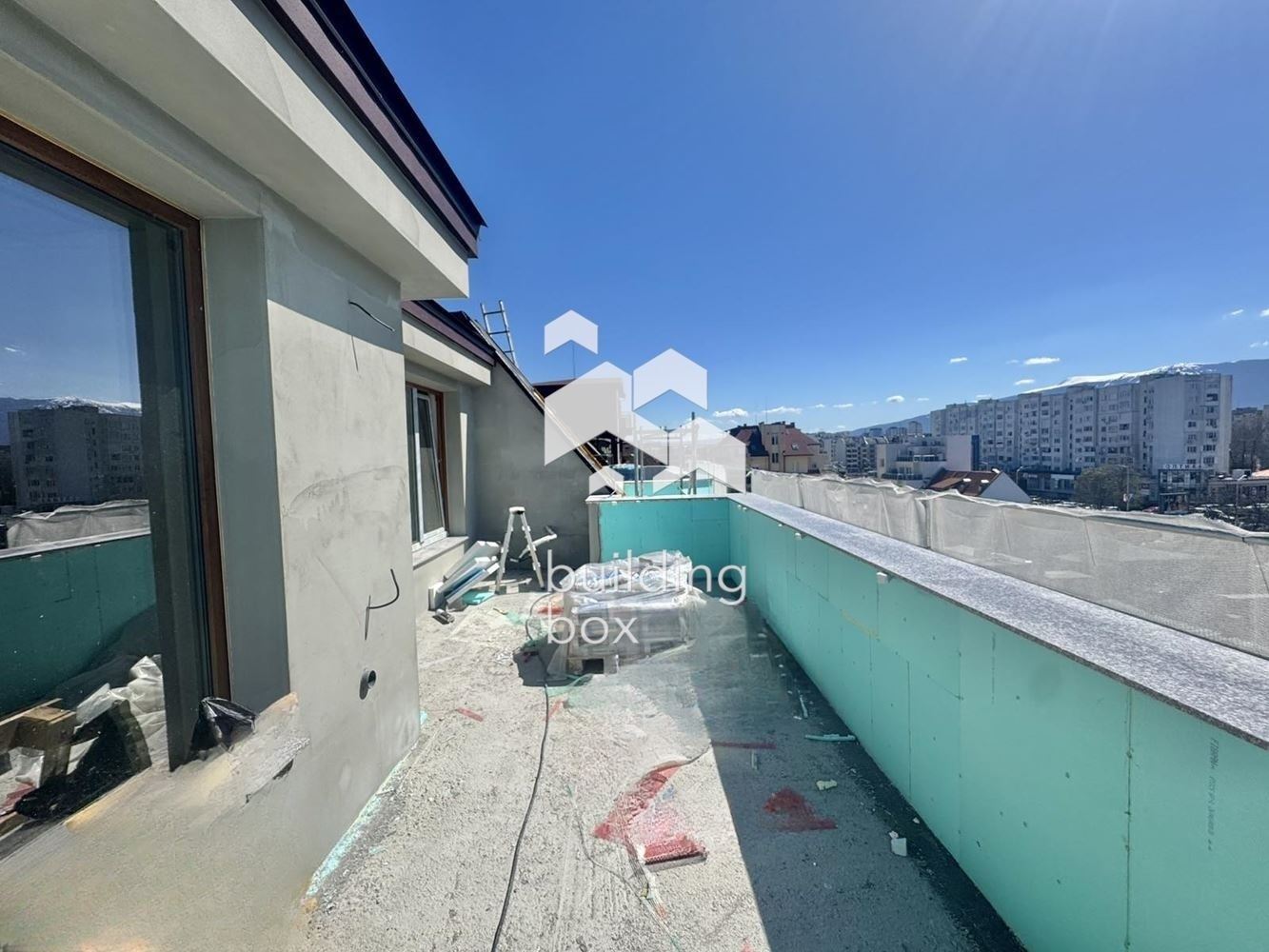 Тристаен апартамент с панорамна южна гледка до метростанция „Надежда“ - 0