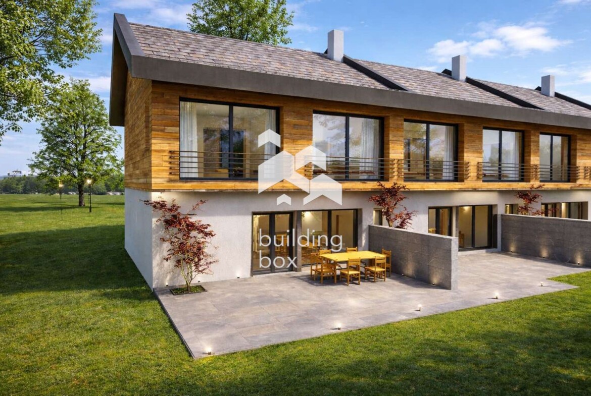 Къща с три спални в с. Труд - 0