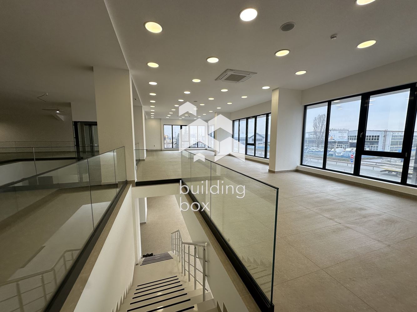 Сграда с потенциал на първа линия на бул. Европа - 0