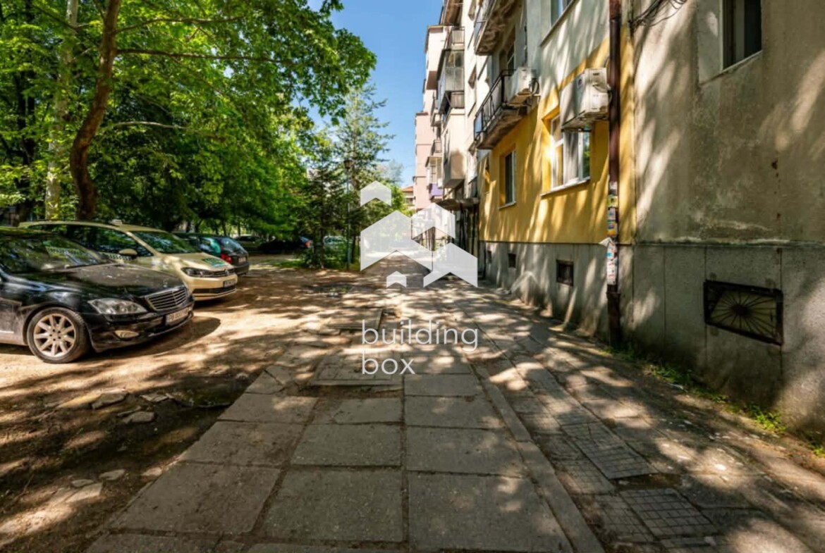 Двустаен апартамент - кв. Кючук Париж - 0