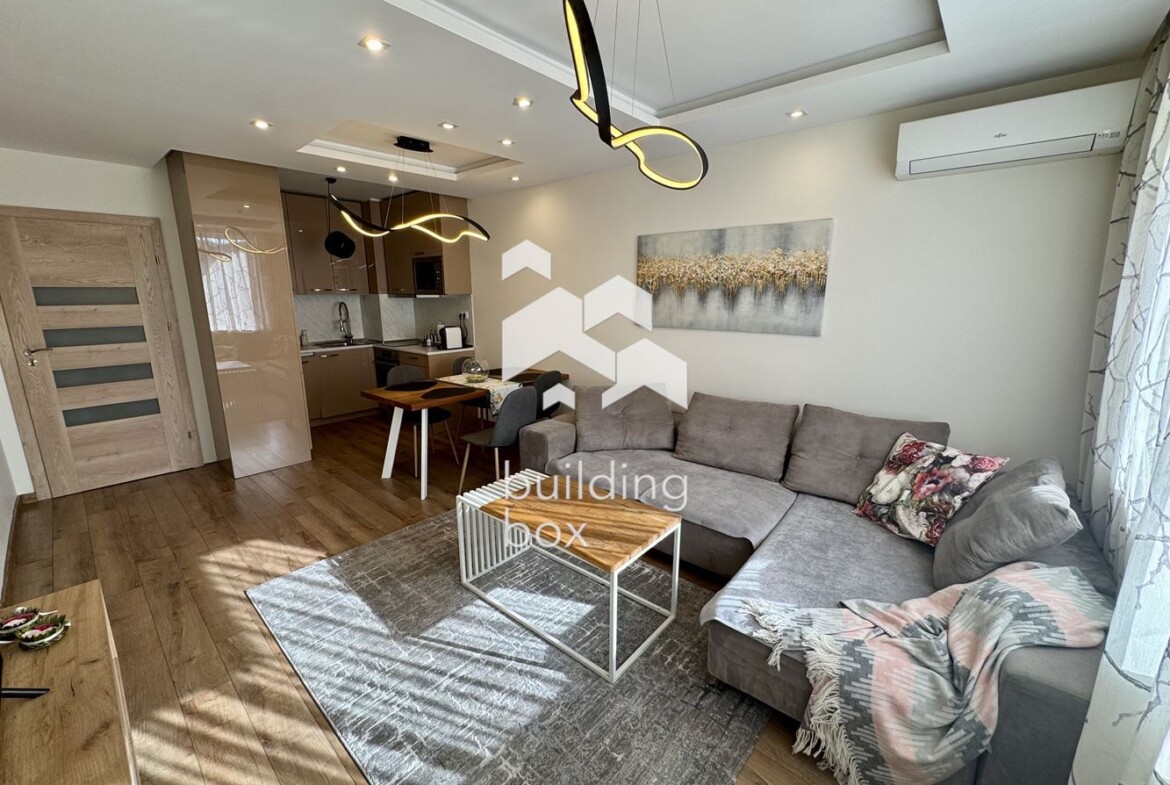 Луксозен двустаен в Центъра - 0