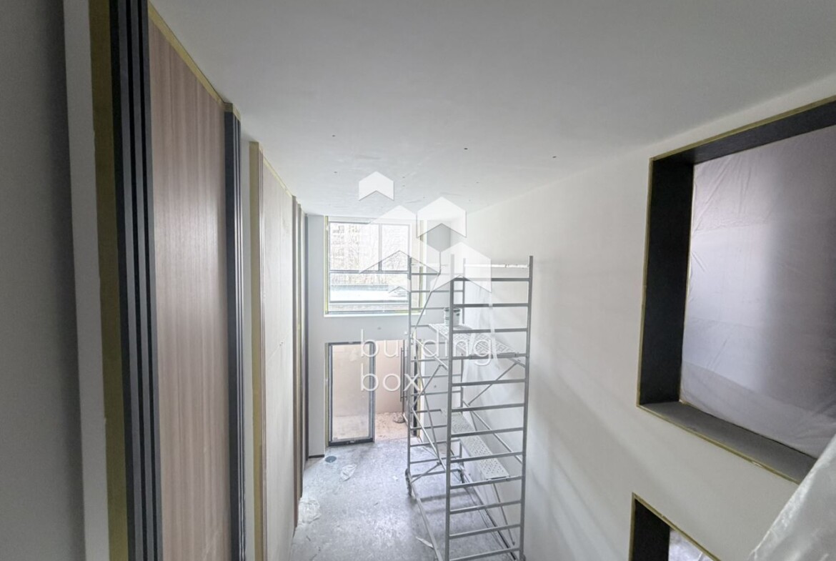 Двустаен апартамент с АКТ15 - кв. Остромила - 0