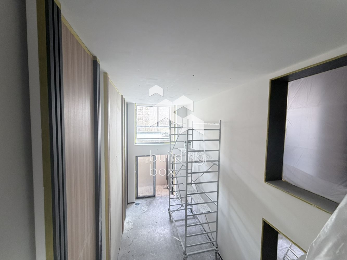 Двустаен апартамент с АКТ15 - кв. Остромила - 0