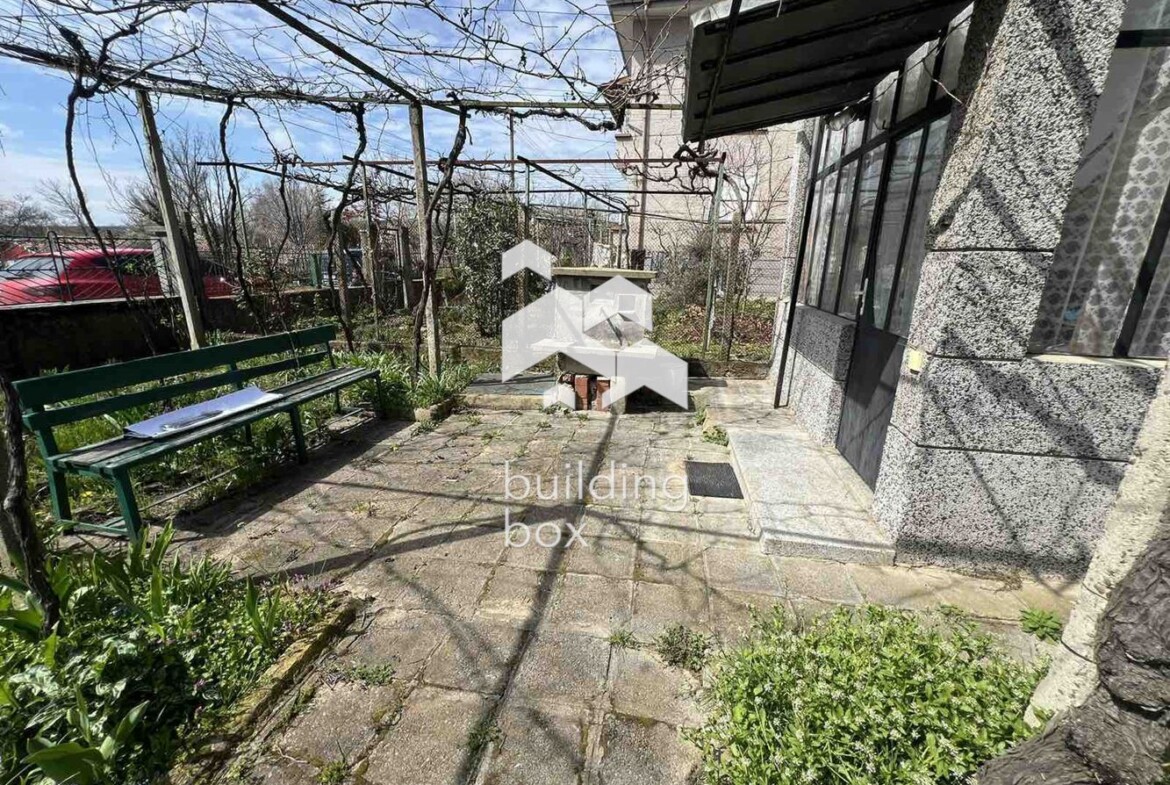 Етаж от къща в гр. Хисаря - 0